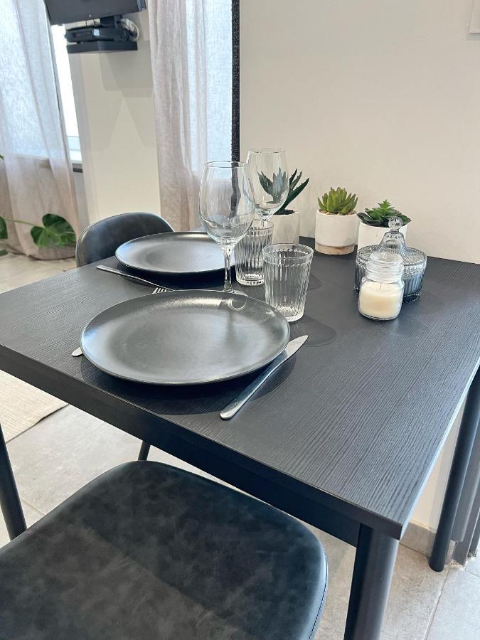 Pimprenelle Et Nicolas - Proche Ville Appartement La Rochelle  Buitenkant foto